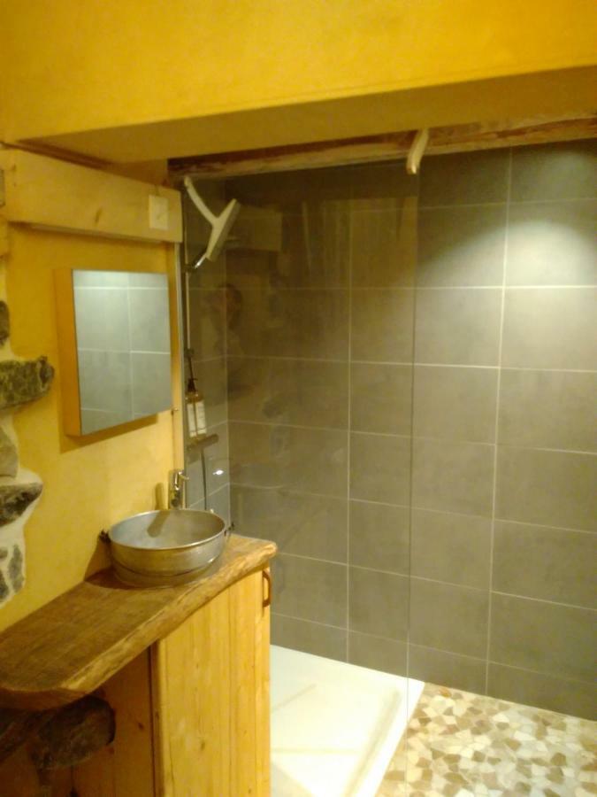 Element-Terre Hotel Aigle Kültér fotó